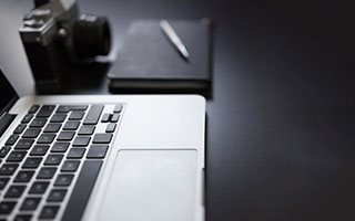 换人完成后的短时间内开始，国家队比赛的节奏被改写，直到终场才看清原因